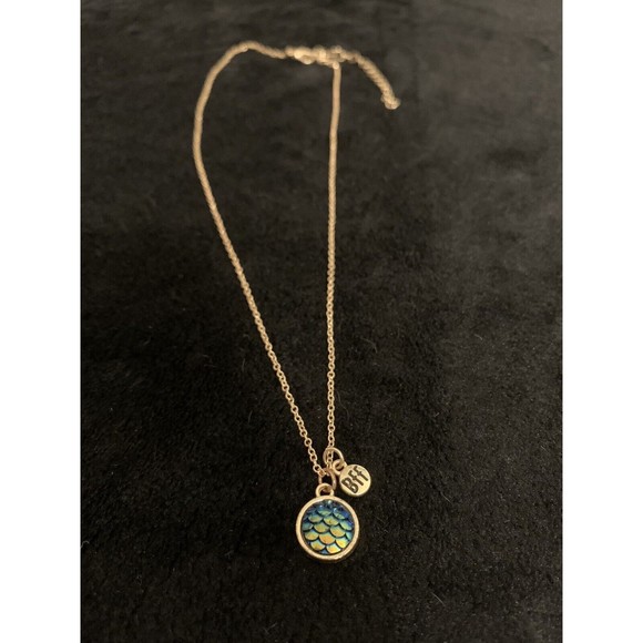 BFF Other - Necklace Mermaid Scales BFF Iridescent Pendant Gold Tone Chain